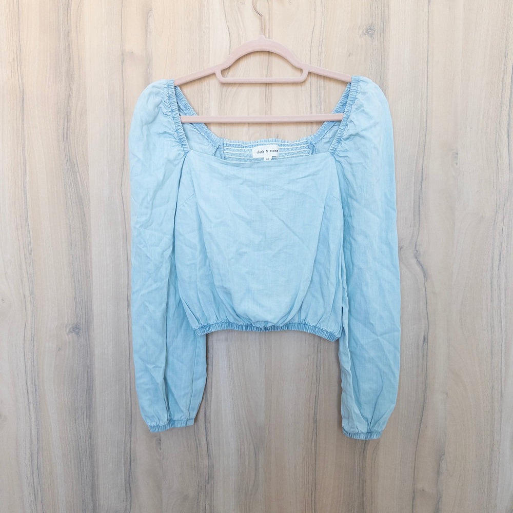 Cloth & Stone Womens Chambray Cropped Top XS Blue Smocked Long Sleeve Cottage